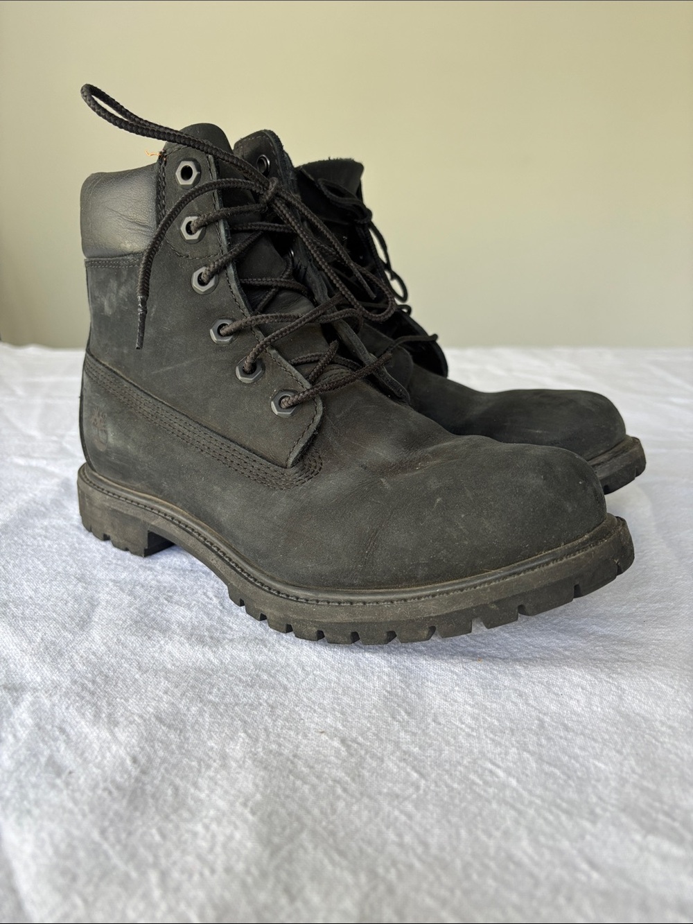 Timberland Women’s Black / Dark Gray Lace-Up Leather Combat Boots